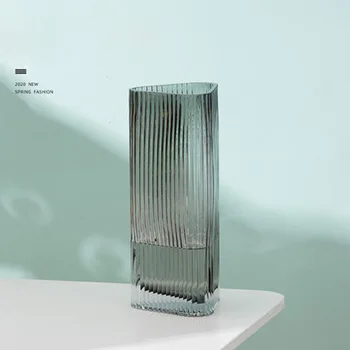 Šiaurės stiklo vaza, skaidrus, žalia kambarį modelis kambario gėlių kompozicijų papuošalai trikampis burną turtingi bambuko lelija